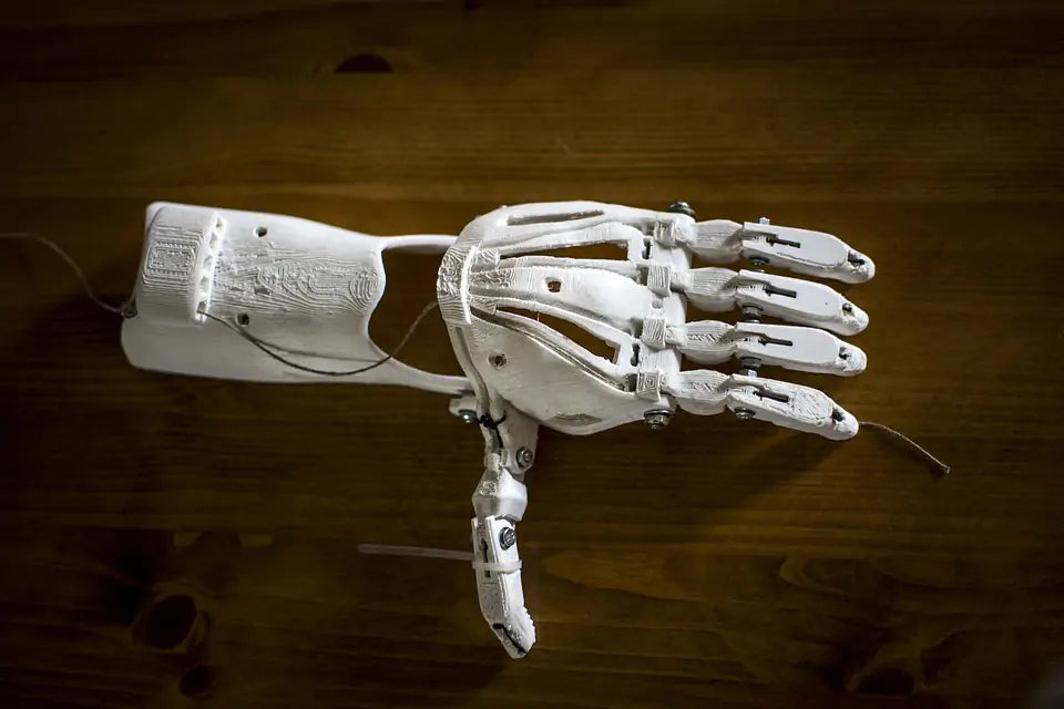 The Hairdresser Who’s Turning Shampoo Bottles into Prosthetic Limbs